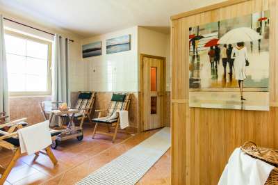 Infra a finská sauna s oddychovou zónou 